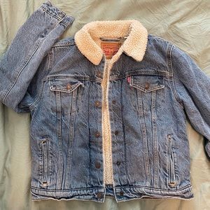 Levi’s Sherpa Jean Jacket- Size Medium